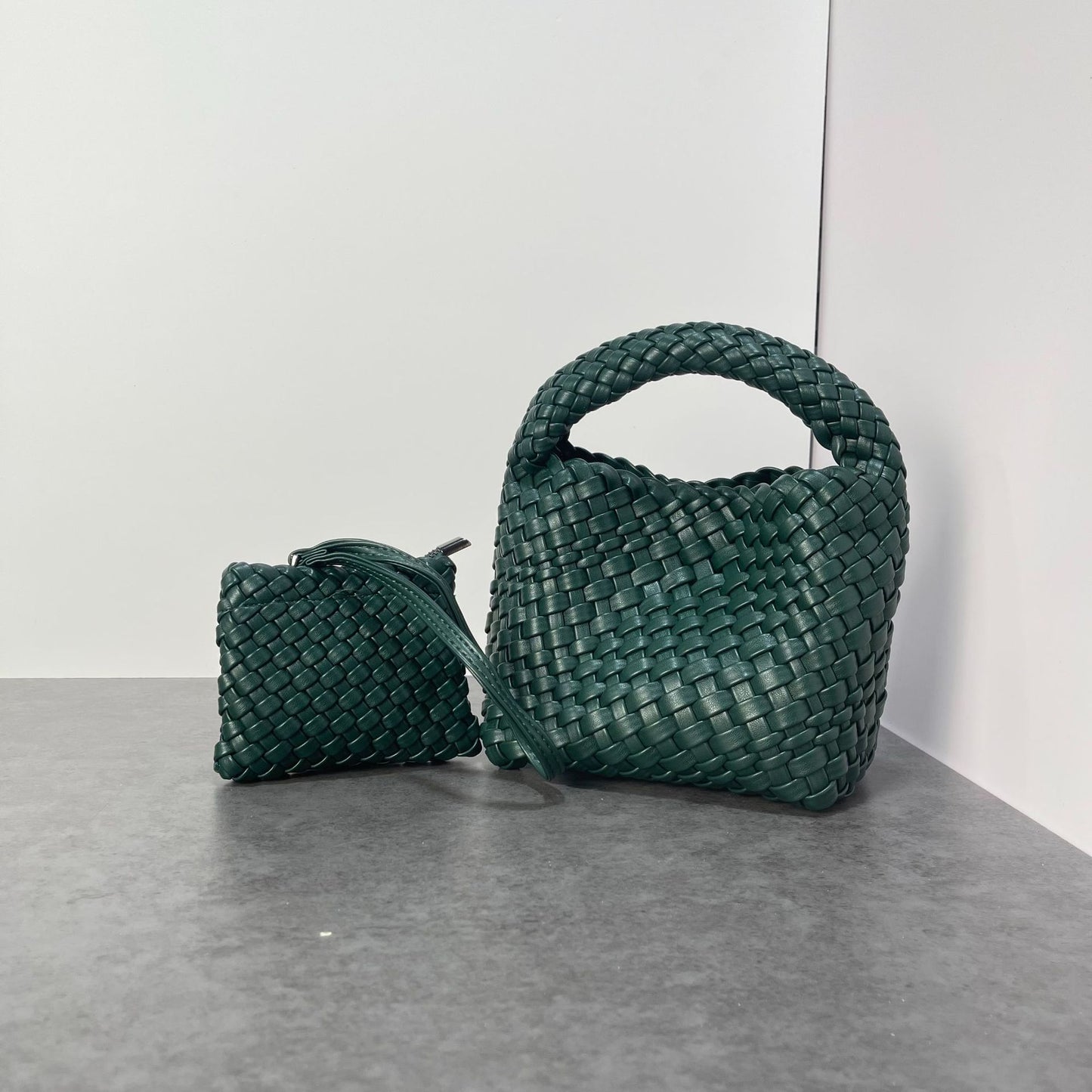 handmade woven bag summer high-end niche design women's bag handbag shoulder bag vegetable basket Ins bag