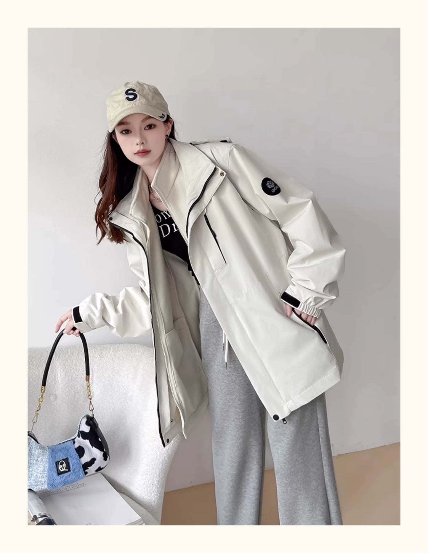 Three-In-One Detachable Autumn and Winter Jacket for Couples, Unisex Windproof and Waterproof Mountaineering Clothing with Fleece Lining