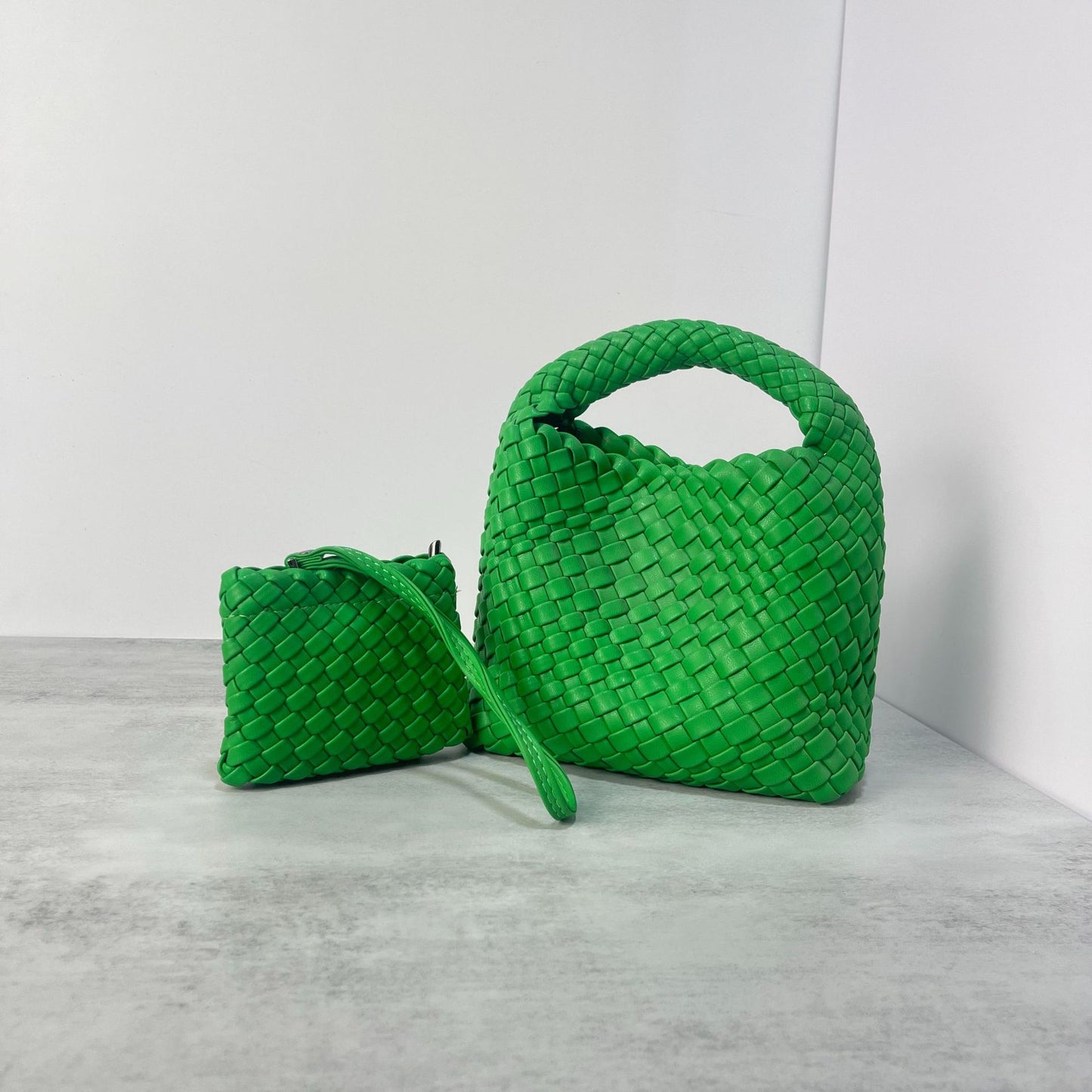 handmade woven bag summer high-end niche design women's bag handbag shoulder bag vegetable basket Ins bag