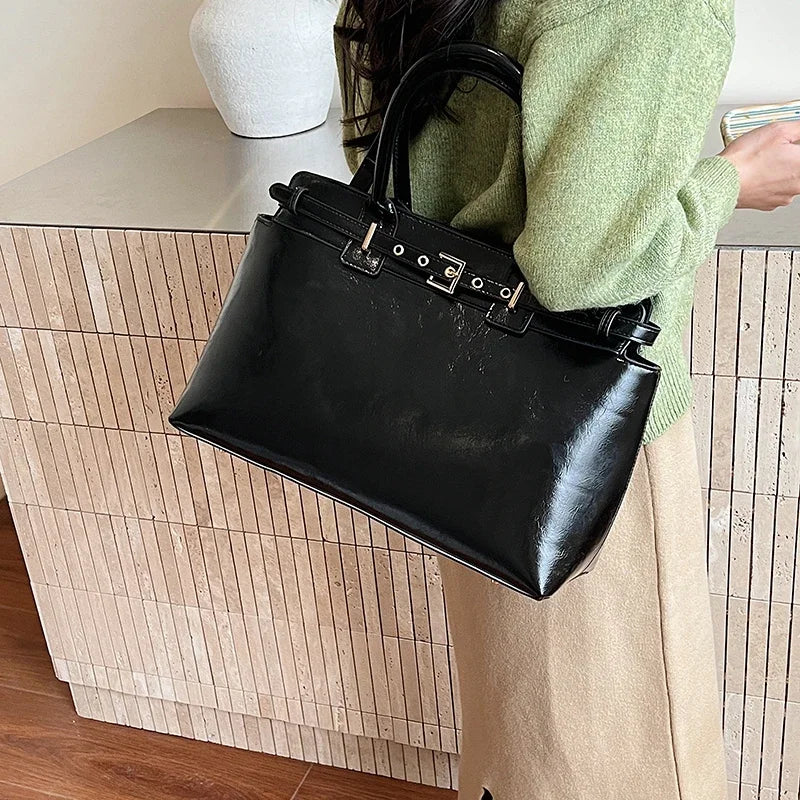 Popular Handbags For Women By Famous Designer, High-Quality Leather With Chic Details, Timeless Piece For Any Outfit