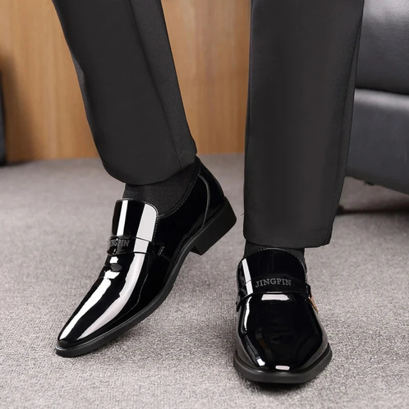 2026 Leather Shoes for Men Patent Leather Mens Casual Oxford Shoes Moccasin Glitter Male Footwear Designer Business Casual Shoes