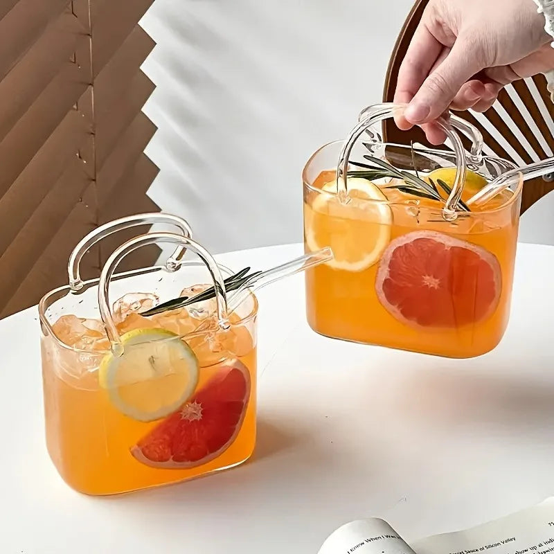 Cute Handbag Shape Glass Tumbler with Straw 770ml Reusable Borosilicate Glass Water Bottle for Smoothies Cocktails Summer Drink