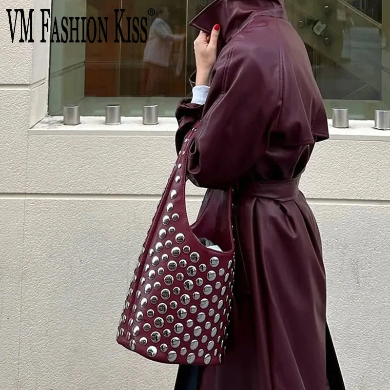 Women's Bags Punk Style Embellished Double-Faced Round Rivet Inlaid Niche Luxury Bucket Bag Chic Lady Underarm Shoulder Bag