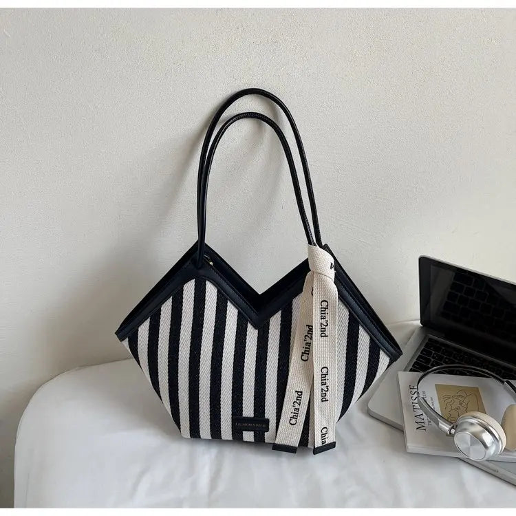 Large Capacity Diaper Bag For Women High-End Minimalist Leather Backpack Stylish Casual Unique Design Commuter