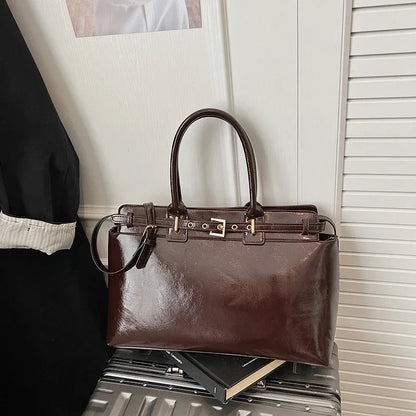 Popular Handbags For Women By Famous Designer, High-Quality Leather With Chic Details, Timeless Piece For Any Outfit