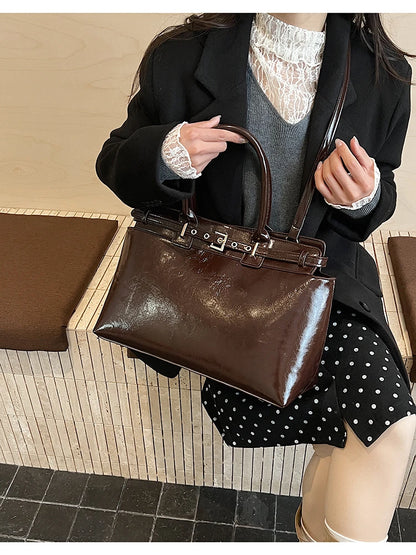 Popular Handbags For Women By Famous Designer, High-Quality Leather With Chic Details, Timeless Piece For Any Outfit