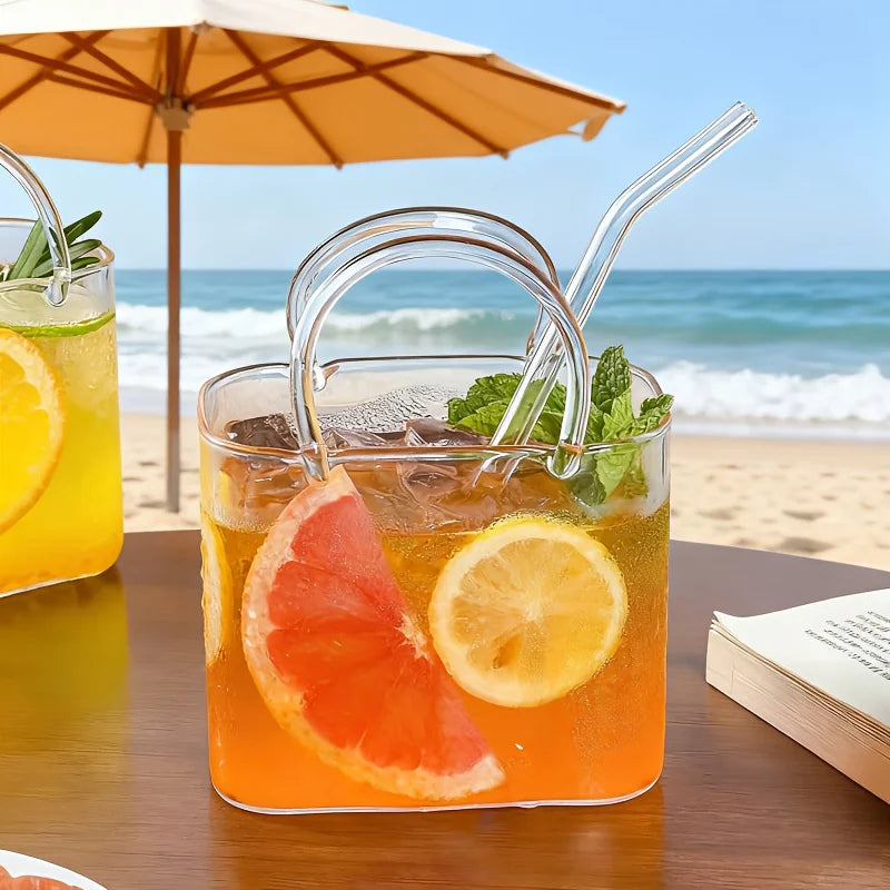 Cute Handbag Shape Glass Tumbler with Straw 770ml Reusable Borosilicate Glass Water Bottle for Smoothies Cocktails Summer Drink
